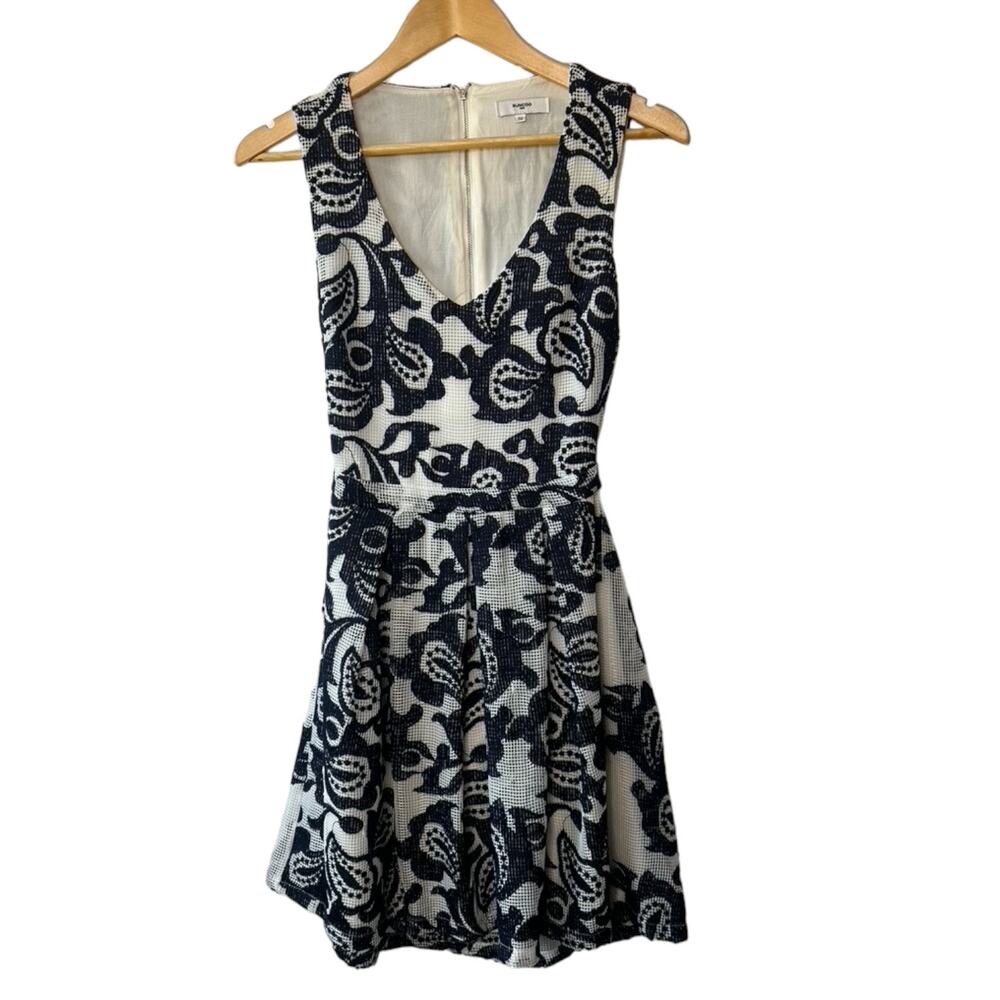 SUNCOO Paris Black & White Sleeveless V-Neck Fit & Flare Dress Cut-Out Back XS